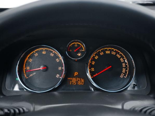 Opel Antara I Рестайлинг с пробегом 2012 года, цена 870 000 рублей, 175000 км, внедорожник, Автокод Объявления