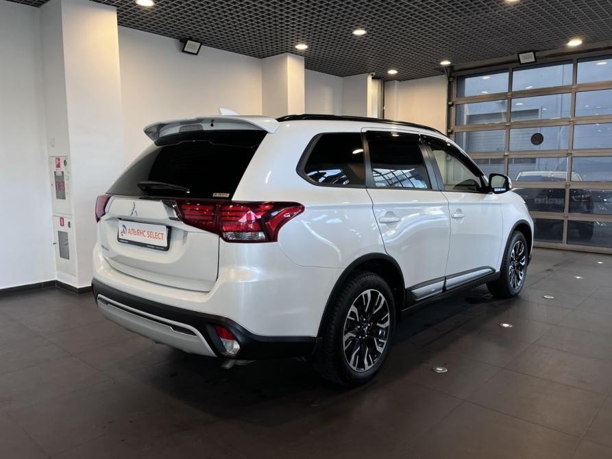 Mitsubishi Outlander III Рестайлинг 3 Чебоксары  - изображение 3