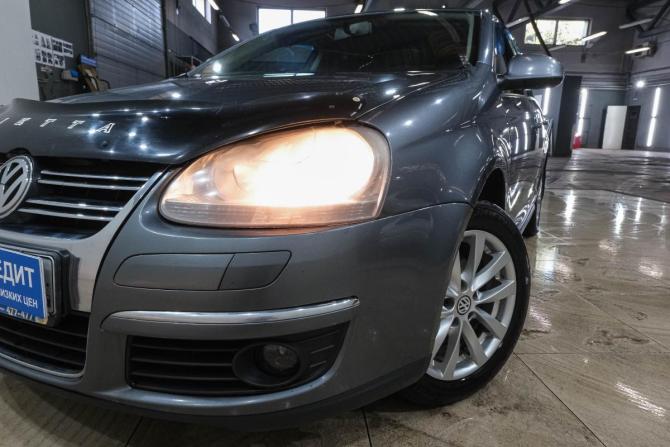 Volkswagen Jetta V с пробегом 2009 года, цена 739 000 рублей, 215000 км, седан, Автокод Объявления
