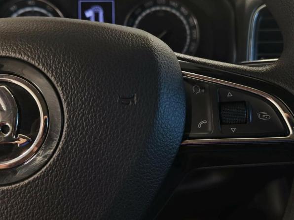 Skoda Karoq I с пробегом 2020 года, цена 2 278 000 рублей, 74000 км, внедорожник, Автокод Объявления