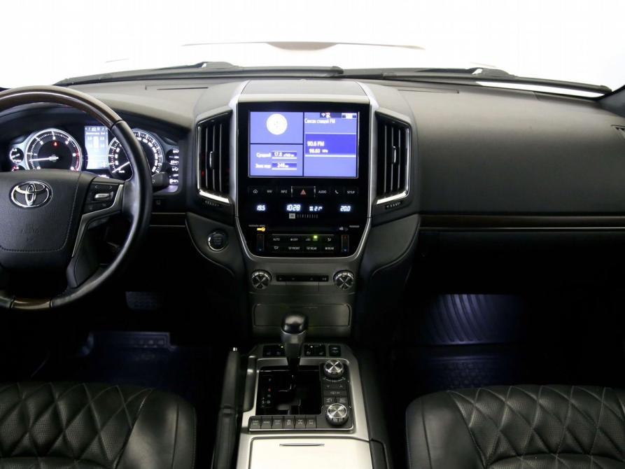 Toyota Land Cruiser 200 Series Рестайлинг 2 Санкт-Петербург  - изображение 15
