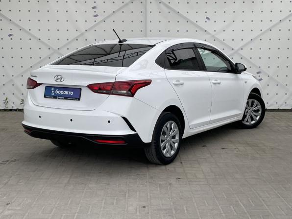 Hyundai Solaris II Рестайлинг с пробегом 2021 года, цена 1 480 000 рублей, 97100 км, седан, Автокод Объявления