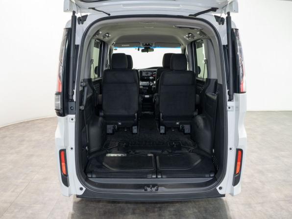 Honda Stepwgn V Рестайлинг с пробегом 2019 года, цена 2 100 000 рублей, 71400 км, минивэн, Автокод Объявления