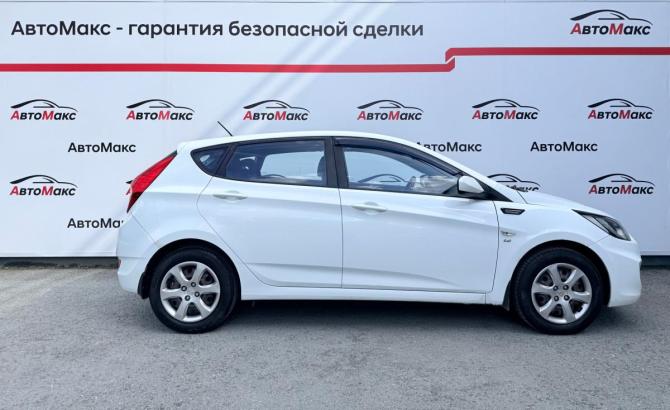 Hyundai Solaris I с пробегом 2013 года, цена 590 000 рублей, 240143 км, хэтчбек, Автокод Объявления
