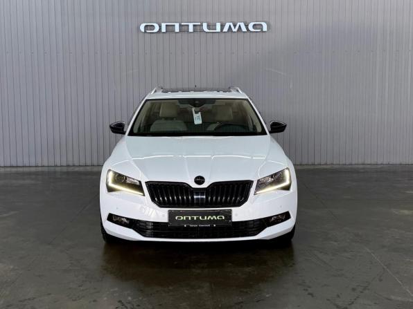 Skoda Superb III с пробегом 2018 года, цена 1 997 000 рублей, 235000 км, универсал, Автокод Объявления