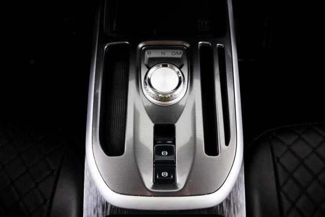Haval Jolion I Рестайлинг с пробегом 2024 года, цена 1 990 000 рублей, 51003 км, внедорожник, Автокод Объявления
