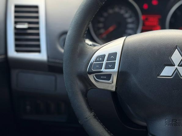 Mitsubishi Outlander II Рестайлинг с пробегом 2010 года, цена 1 049 000 рублей, 255529 км, внедорожник, Автокод Объявления