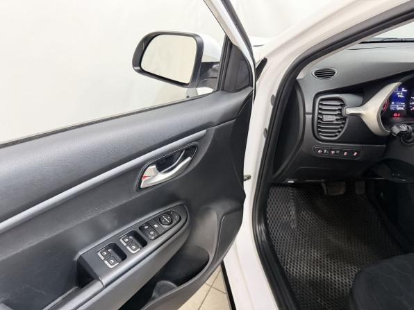 Kia Rio IV Рестайлинг с пробегом 2021 года, цена 1 699 000 рублей, 109273 км, хэтчбек, Автокод Объявления