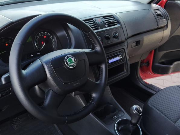 Skoda Fabia II Рестайлинг с пробегом 2010 года, цена 380 000 рублей, 189793 км, хэтчбек, Автокод Объявления