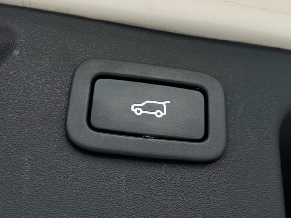 Land Rover Discovery Sport I с пробегом 2016 года, цена 2 100 000 рублей, 144000 км, внедорожник, Автокод Объявления