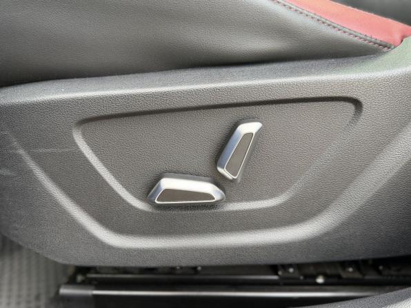 Geely Coolray I Рестайлинг с пробегом 2022 года, цена 1 729 000 рублей, 37713 км, внедорожник, Автокод Объявления