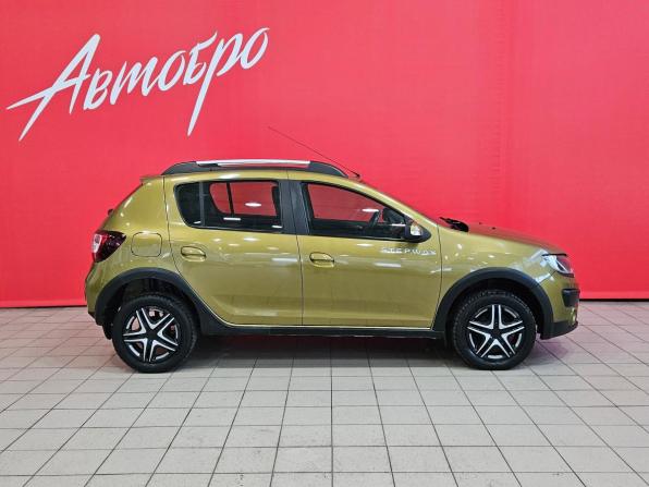 Renault Sandero II с пробегом 2016 года, цена 975 000 рублей, 90000 км, хэтчбек, Автокод Объявления