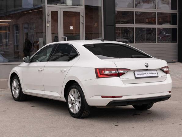 Skoda Superb III с пробегом 2018 года, цена 2 010 000 рублей, 124545 км, лифтбек, Автокод Объявления