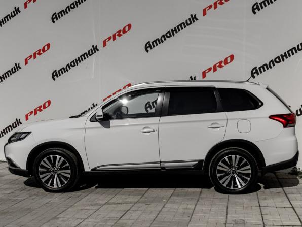 Mitsubishi Outlander III Рестайлинг 2 с пробегом 2015 года, цена 1 745 000 рублей, 235642 км, внедорожник, Автокод Объявления