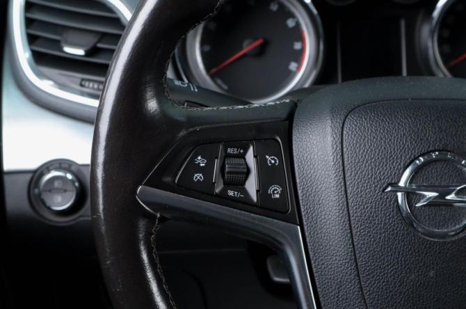 Opel Mokka I с пробегом 2012 года, цена 1 329 000 рублей, 121000 км, внедорожник, Автокод Объявления