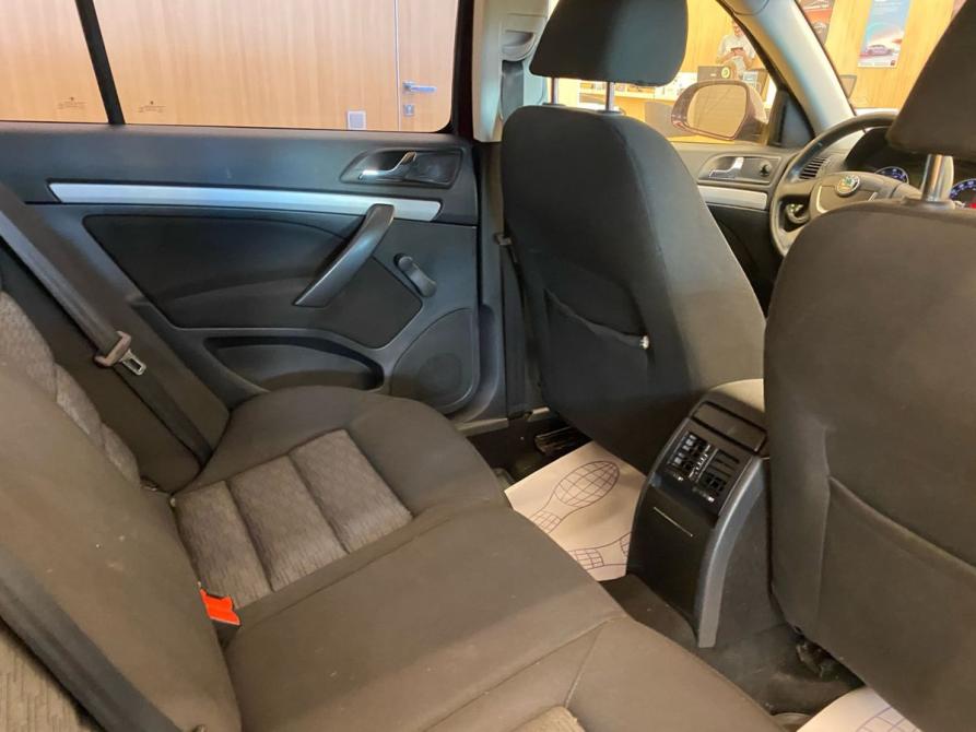 Skoda Octavia II (A5) Рестайлинг Санкт-Петербург  - изображение 11