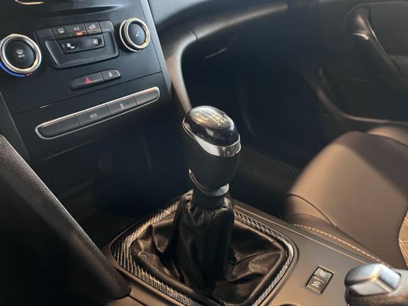 Renault Megane IV с пробегом 2019 года, цена 1 295 000 рублей, 156242 км, универсал, Автокод Объявления