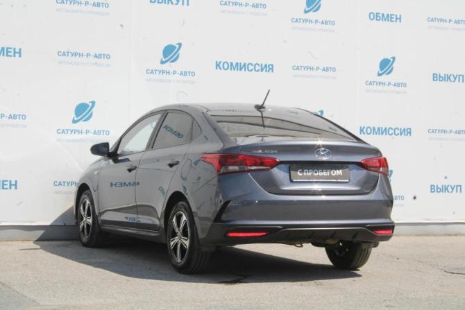 Hyundai Solaris II Рестайлинг с пробегом 2021 года, цена 1 690 000 рублей, 82000 км, седан, Автокод Объявления