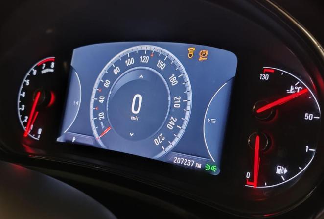Opel Insignia I Рестайлинг с пробегом 2015 года, цена 1 160 000 рублей, 207236 км, седан, Автокод Объявления