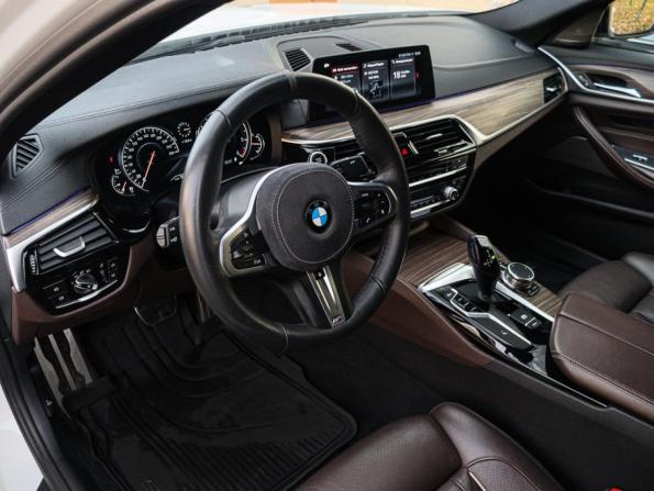 BMW 5 серии VII (G30/G31/G38) с пробегом 2017 года, цена 3 699 000 рублей, 189000 км, седан, Автокод Объявления