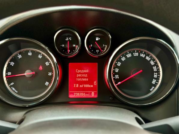 Opel Astra J Рестайлинг с пробегом 2013 года, цена 799 000 рублей, 238784 км, универсал, Автокод Объявления