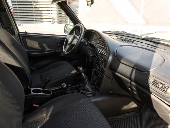 Chevrolet Niva I Рестайлинг с пробегом 2018 года, цена 674 000 рублей, 101555 км, внедорожник, Автокод Объявления