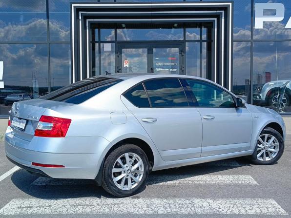 Skoda Octavia III (A7) Рестайлинг с пробегом 2019 года, цена 2 150 000 рублей, 42800 км, лифтбек, Автокод Объявления