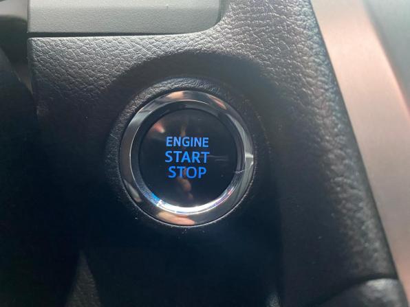 Toyota Camry VII (XV50) Рестайлинг 2 с пробегом 2018 года, цена 2 350 000 рублей, 157863 км, седан, Автокод Объявления