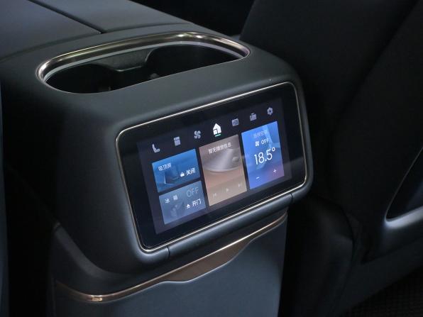 Lynk &amp; Co 900 с пробегом 2026 года, цена 7 777 000 рублей, 9000 км, внедорожник, Автокод Объявления