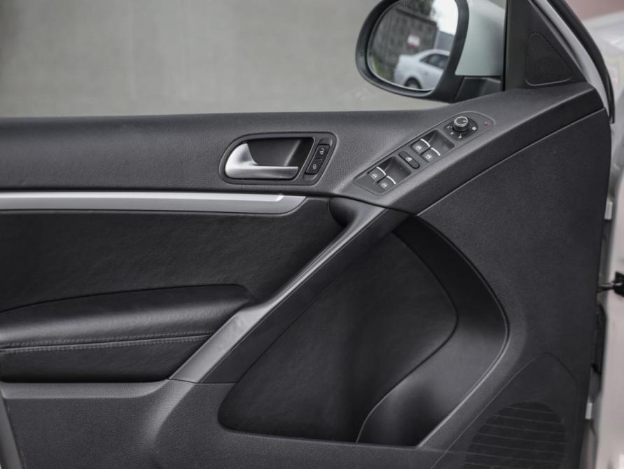 Volkswagen Tiguan I Рестайлинг Санкт-Петербург  - изображение 21