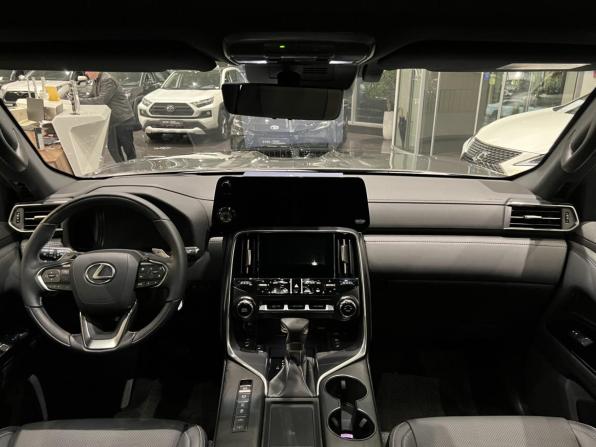 Lexus LX IV с пробегом 2025 года, цена 20 461 000 рублей, 21 км, внедорожник, Автокод Объявления