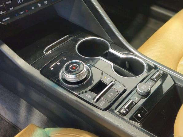 Kia K5 III с пробегом 2019 года, цена 2 550 000 рублей, 60000 км, седан, Автокод Объявления