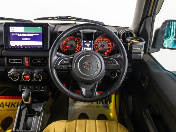 Suzuki Jimny IV с пробегом 2021 года, цена 2 040 000 рублей, 29346 км, внедорожник, Автокод Объявления