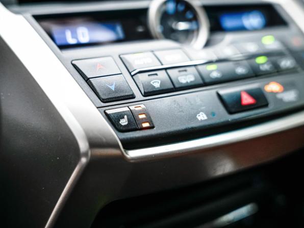 Lexus NX I с пробегом 2017 года, цена 3 300 000 рублей, 84007 км, внедорожник, Автокод Объявления