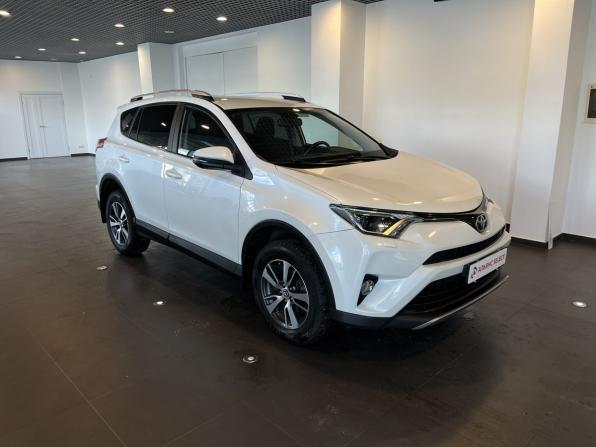 Toyota RAV4 IV (XA40) Рестайлинг с пробегом 2017 года, цена 2 195 000 рублей, 120149 км, внедорожник, Автокод Объявления