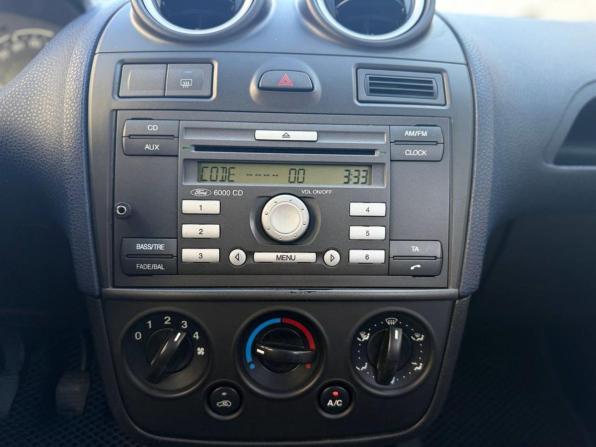 Ford Fiesta Mk5 с пробегом 2006 года, цена 390 000 рублей, 176938 км, хэтчбек, Автокод Объявления