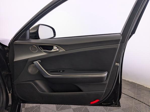 Kia Stinger I с пробегом 2018 года, цена 2 500 000 рублей, 140159 км, лифтбек, Автокод Объявления