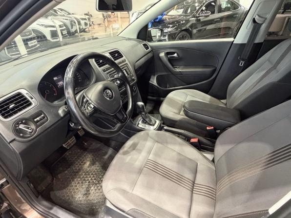 Volkswagen Polo V Рестайлинг с пробегом 2016 года, цена 1 249 000 рублей, 157250 км, седан, Автокод Объявления