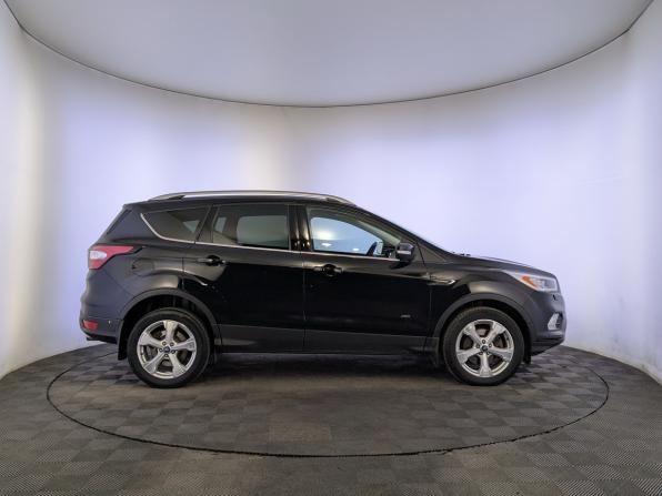 Ford Kuga II Рестайлинг с пробегом 2017 года, цена 1 700 000 рублей, 89000 км, внедорожник, Автокод Объявления