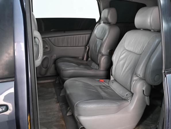 Toyota Sienna II Рестайлинг с пробегом 2008 года, цена 1 068 070 рублей, 236724 км, минивэн, Автокод Объявления