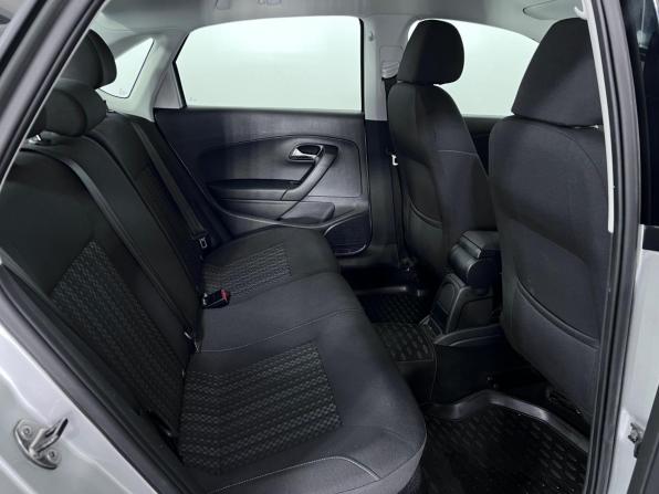Volkswagen Polo V Рестайлинг с пробегом 2016 года, цена 1 065 000 рублей, 103032 км, седан, Автокод Объявления