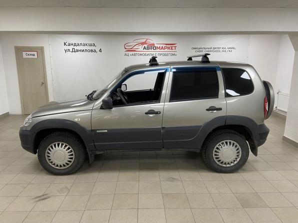 Chevrolet Niva I Рестайлинг с пробегом 2015 года, цена 679 000 рублей, 84000 км, внедорожник, Автокод Объявления