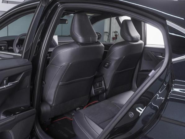 Toyota Camry IX (XV80) China Market с пробегом 2026 года, цена 4 420 000 рублей, 45 км, седан, Автокод Объявления