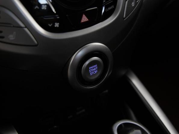 Hyundai Veloster I с пробегом 2013 года, цена 980 000 рублей, 213000 км, хэтчбек, Автокод Объявления