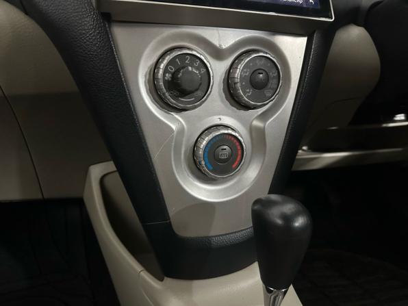 Toyota Belta I с пробегом 2005 года, цена 375 000 рублей, 217739 км, седан, Автокод Объявления