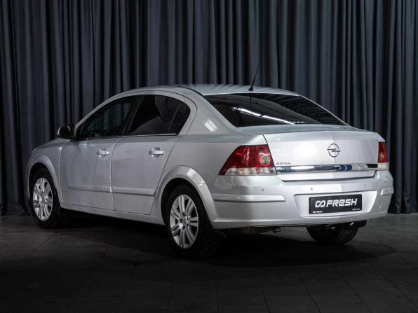 Opel Astra H Рестайлинг с пробегом 2011 года, цена 660 000 рублей, 198938 км, седан, Автокод Объявления