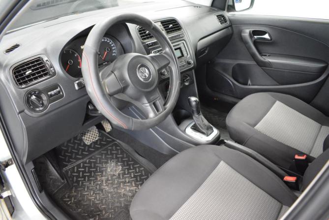 Volkswagen Polo V с пробегом 2015 года, цена 899 000 рублей, 187000 км, седан, Автокод Объявления