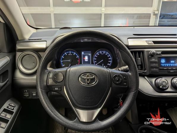 Toyota RAV4 IV (XA40) Рестайлинг с пробегом 2016 года, цена 2 198 000 рублей, 100885 км, внедорожник, Автокод Объявления