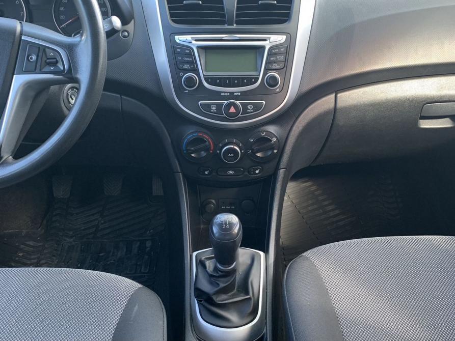 Hyundai Solaris I Великие Луки  - изображение 13