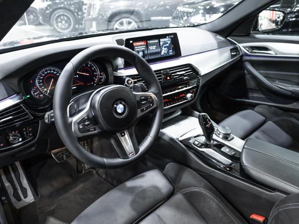 BMW 5 серии VII (G30/G31/G38) с пробегом 2018 года, цена 3 410 900 рублей, 89000 км, седан, Автокод Объявления